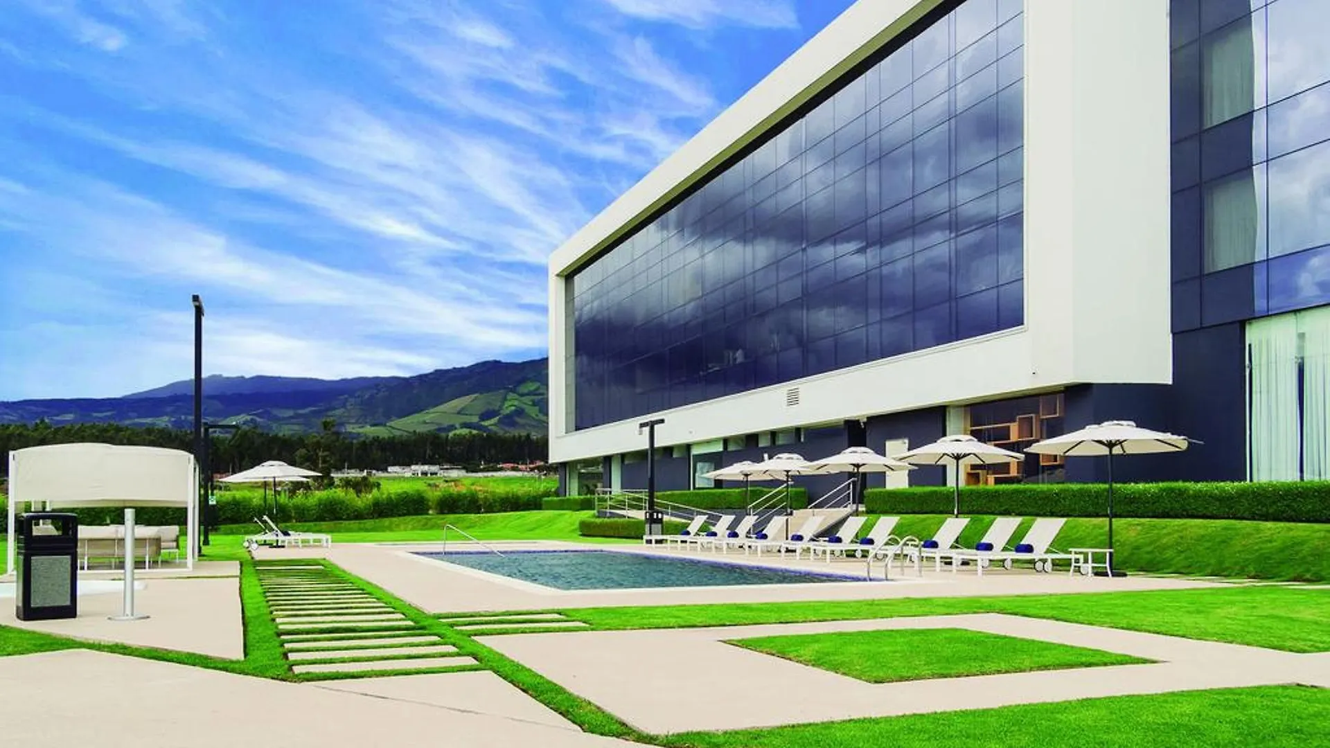 Eb Hotel By Eurobuilding Quito Airport 타바벨라